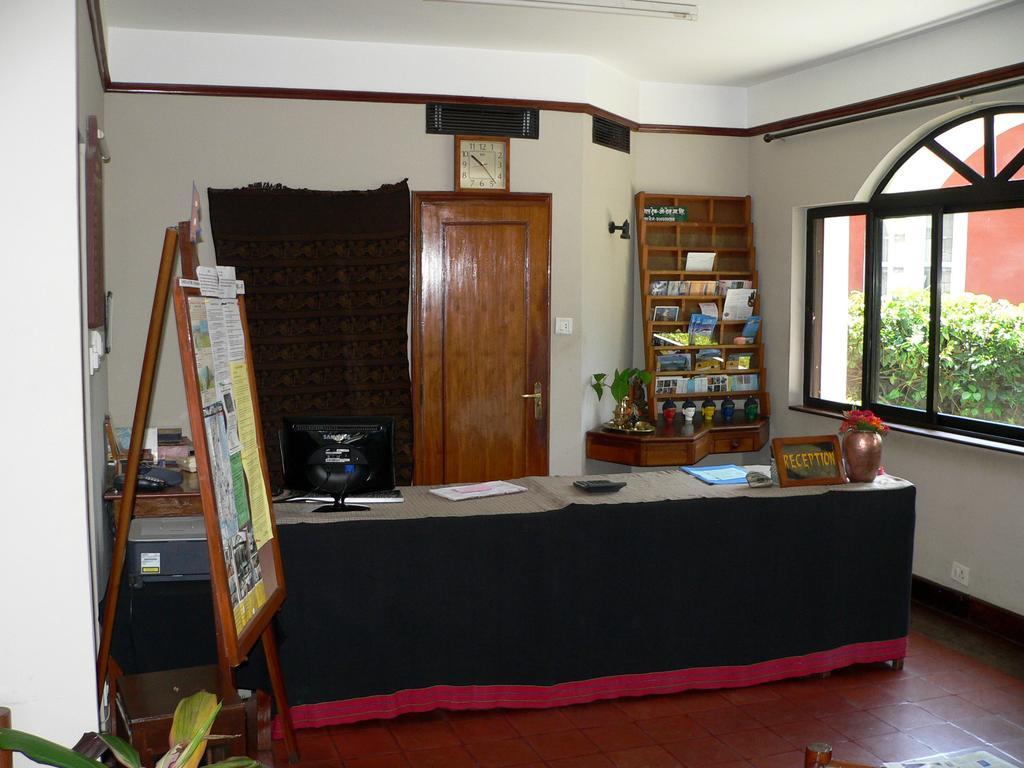 Hotel Trek-O-Tel à Pokhara Extérieur photo