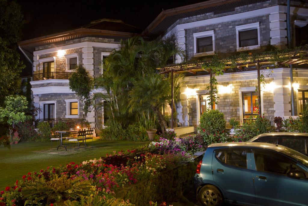 Hotel Trek-O-Tel à Pokhara Extérieur photo