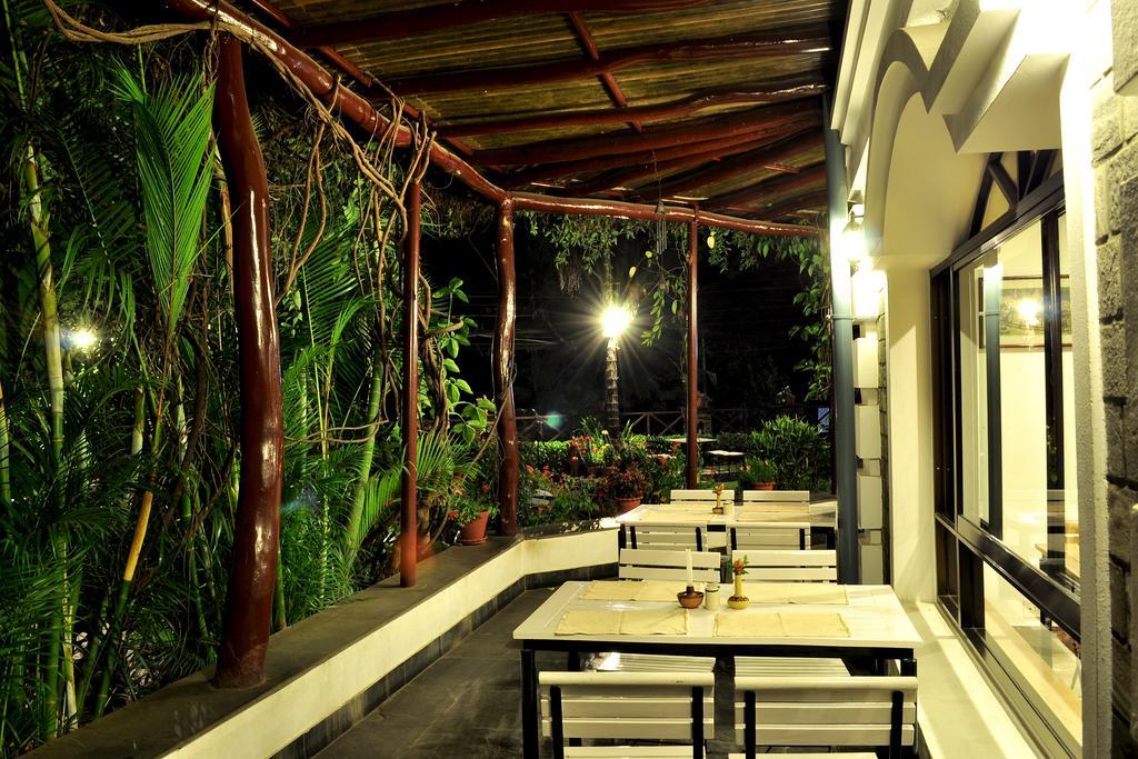 Hotel Trek-O-Tel à Pokhara Extérieur photo